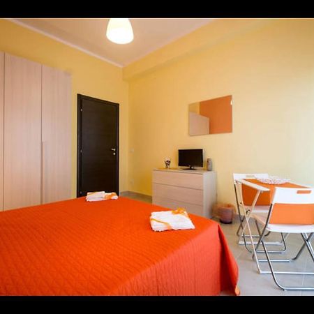 B&B Casa Chiaramonteパレルモ 部屋 写真